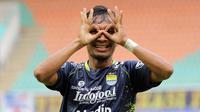 BRI Super League: Dipanggil Pulang Bojan Hodak, Robi Darwis Siap Turun Melawan Dewa United